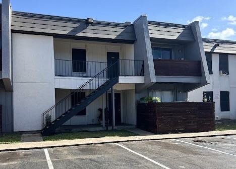 Rock Island Apartments - Photo 5 of 35