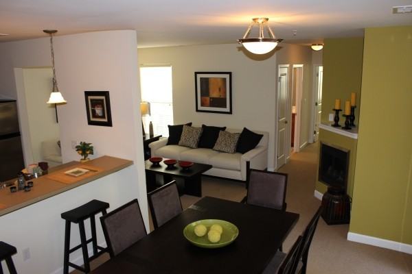 The Glen at Shawmont Station - Photo 2 of 12