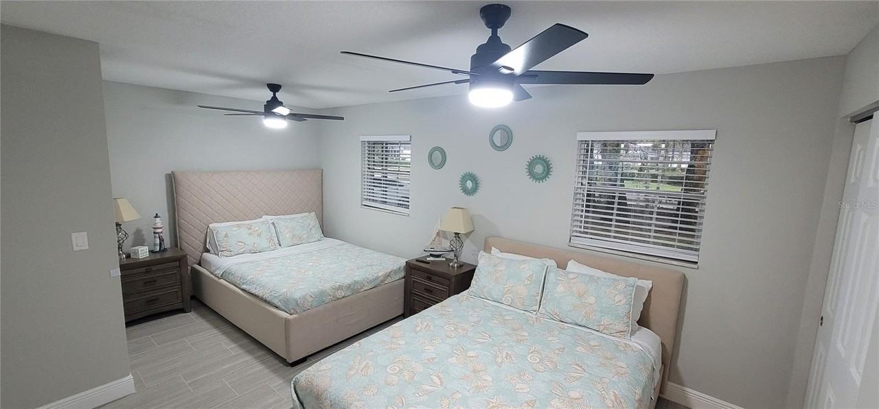 694 Douglas Ave - Photo 6 of 15