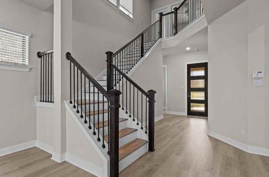 708 Treaty Oak Drive - Photo 3 of 5