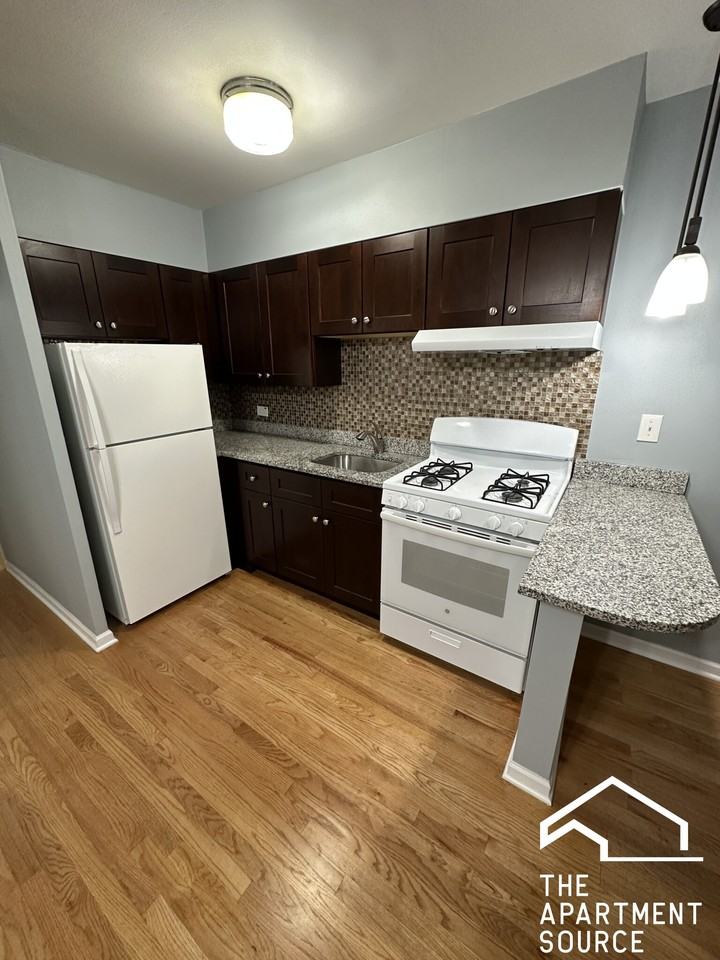 8504 Waukegan Rd #10 - Photo 3 of 10