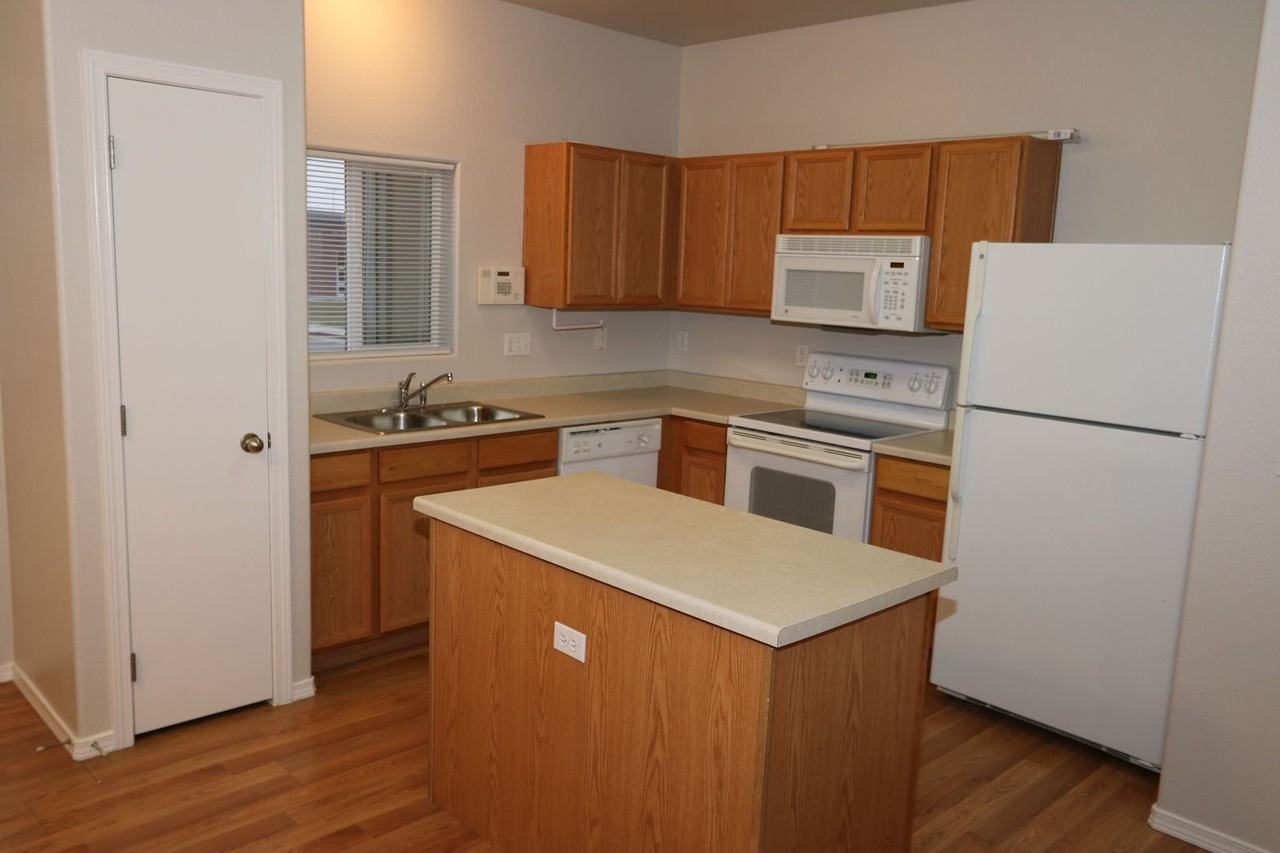 10563 Country Park Pt - Photo 4 of 19