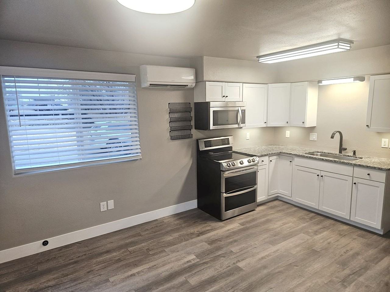 808 1st St N - Photo 2 of 13