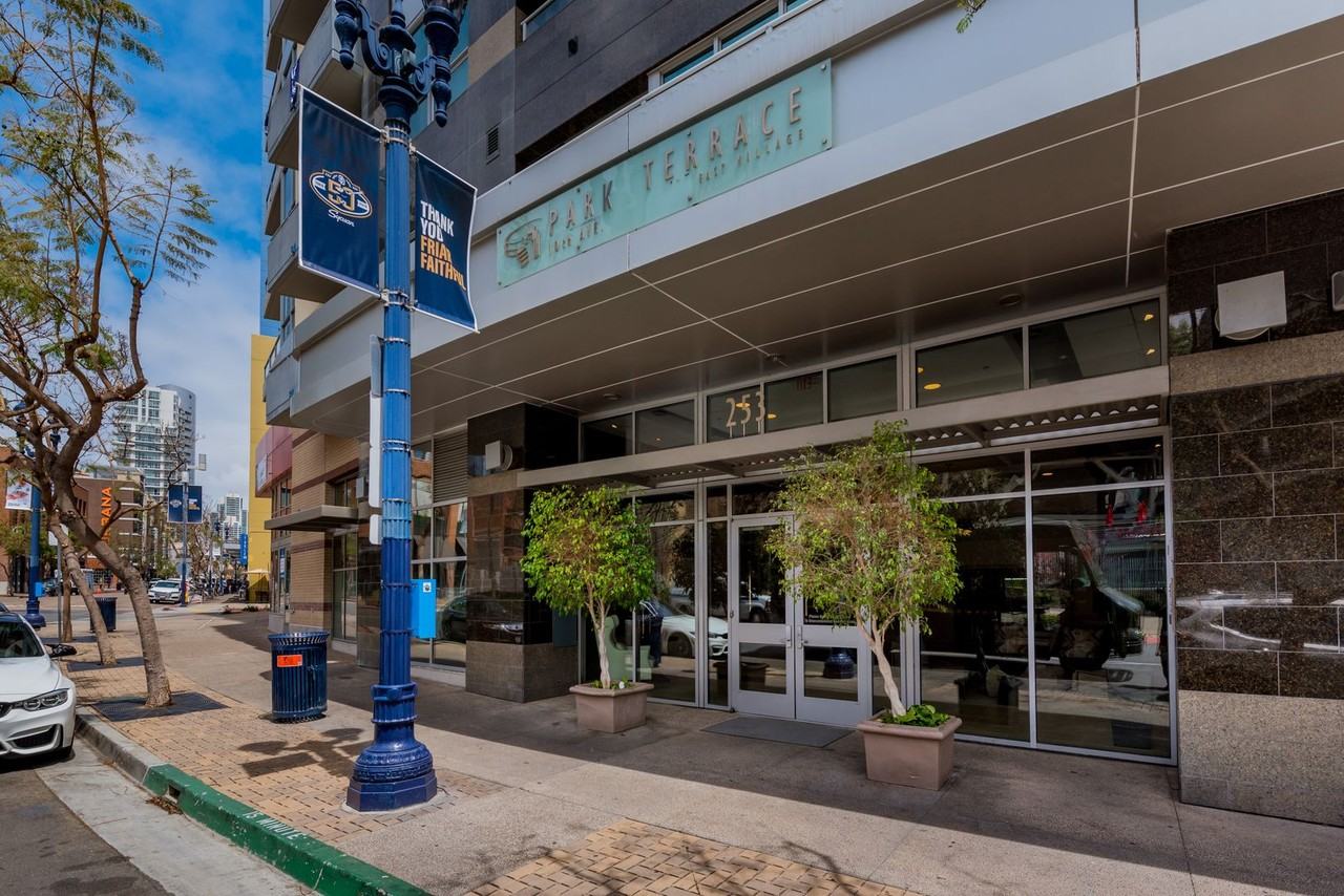 253 10th Ave #426 - Photo 2 of 40