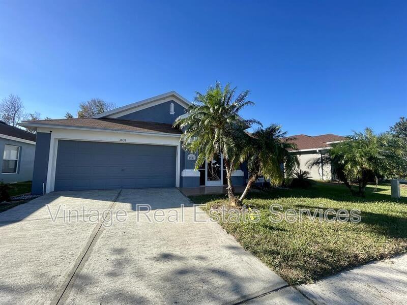 1031 Summer Breeze Dr - Photo 2 of 25