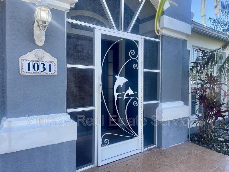 1031 Summer Breeze Dr - Photo 3 of 25