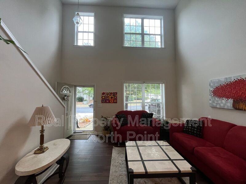 5305 Falling Water Ter - Photo 3 of 33