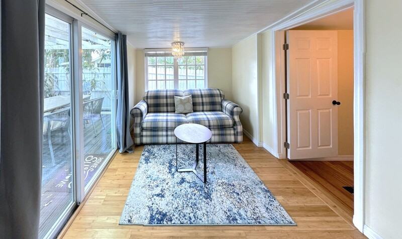 713 Smith St - Photo 7 of 50