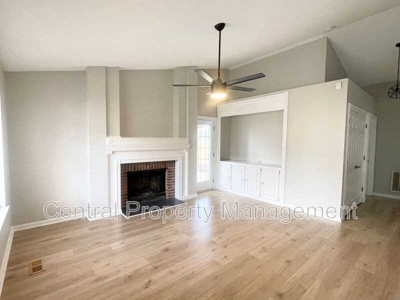 108 Oak Valley Drive - Photo 3 of 21