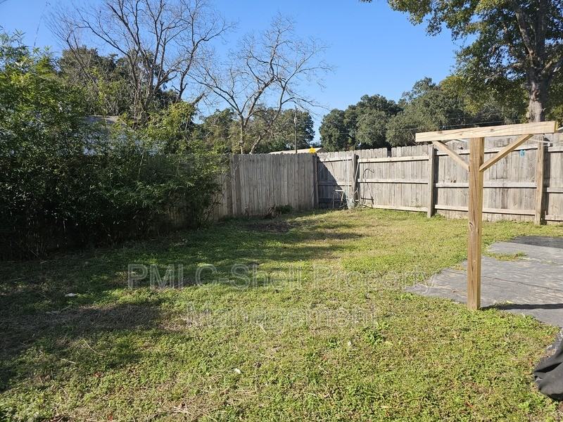 121 Carolyn Way - Photo 5 of 16