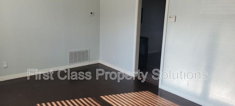 2117 Andover Ct - Photo 3 of 17