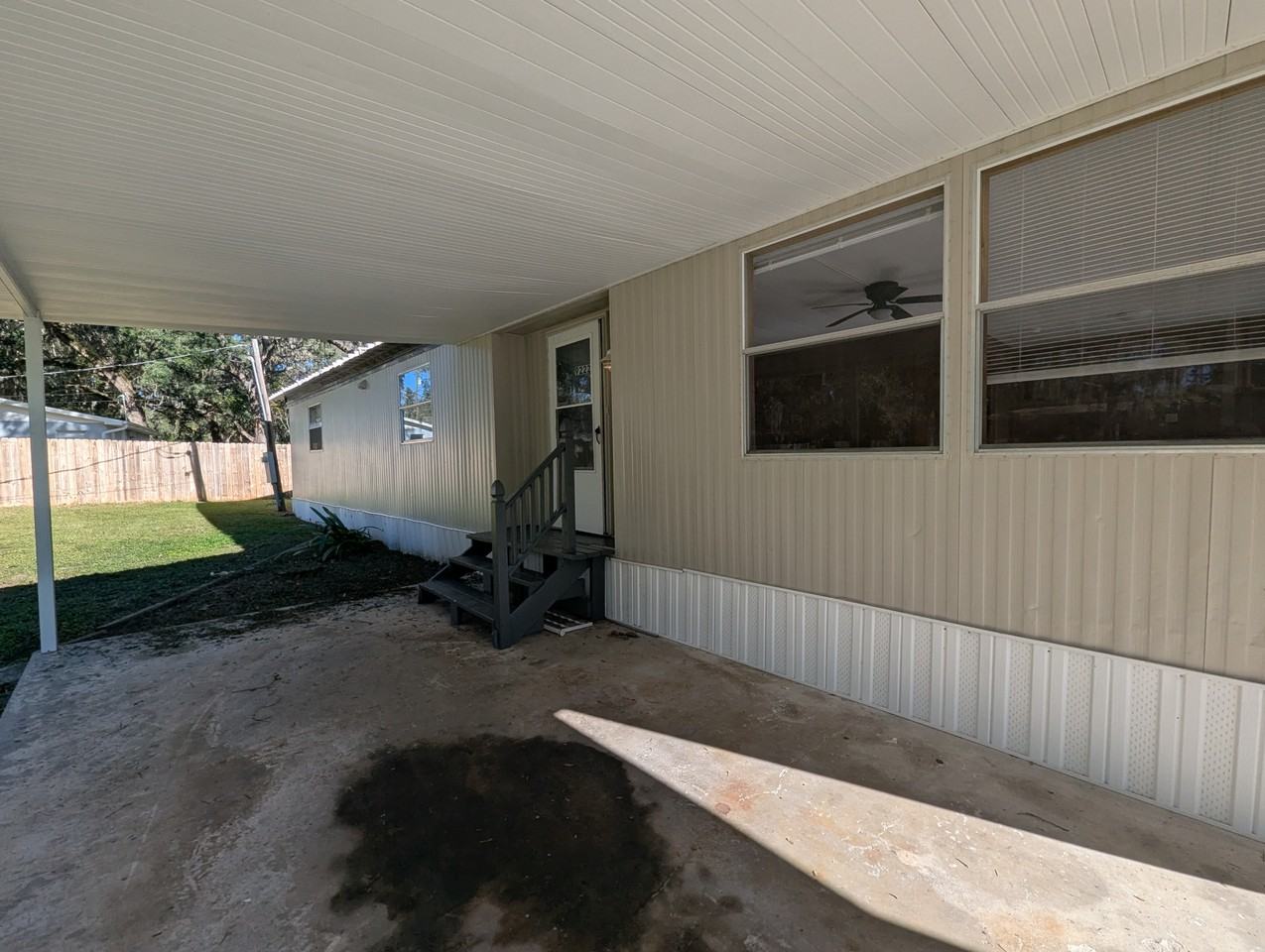 9222 Dan Lynn St - Photo 3 of 26