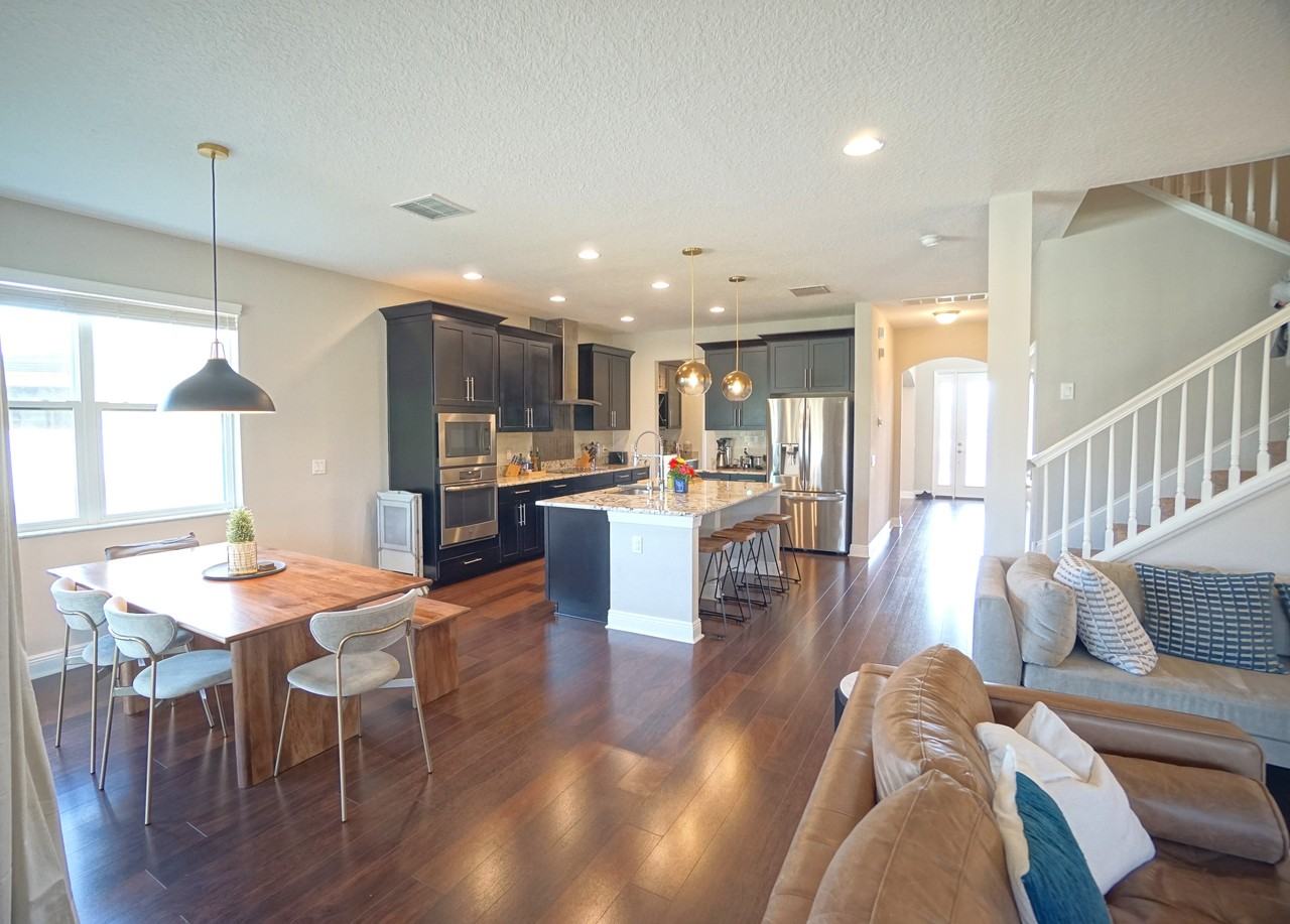 10702 Pleasant Knoll Drive - Photo 7 of 43