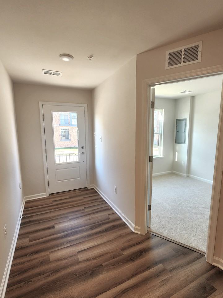 5929 Northwest Dr - Photo 3 of 39