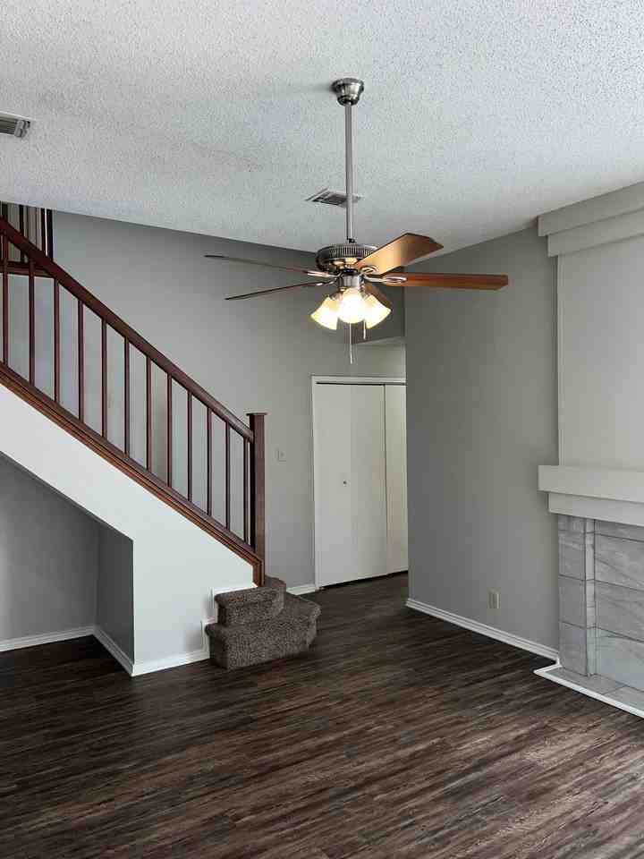 5918 Burning Sunrise Dr - Photo 3 of 18