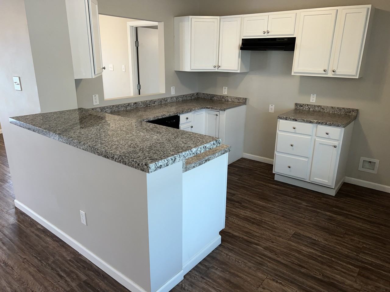 2627 Aiken St - Photo 4 of 14