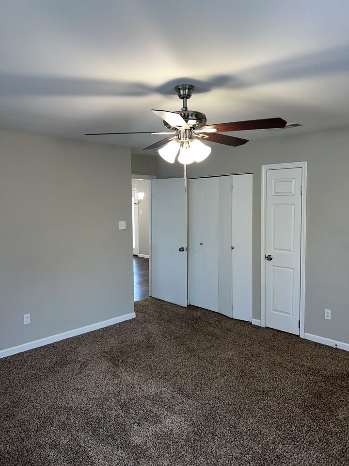 2627 Aiken St - Photo 7 of 14