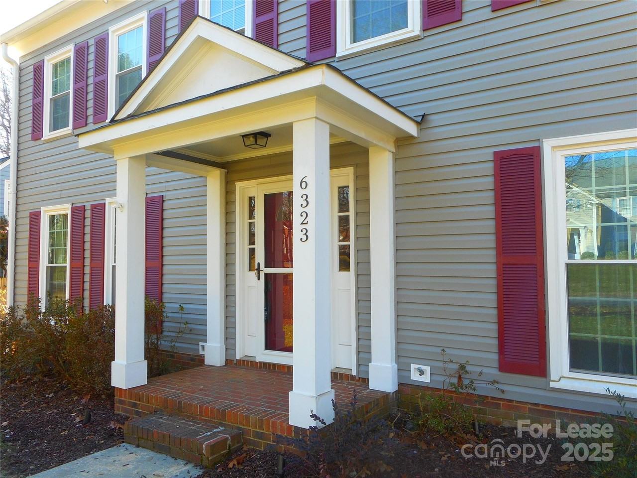 6323 Willow Run Dr - Photo 2 of 30