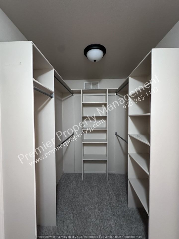 819 E Cedar Ct - Photo 2 of 13