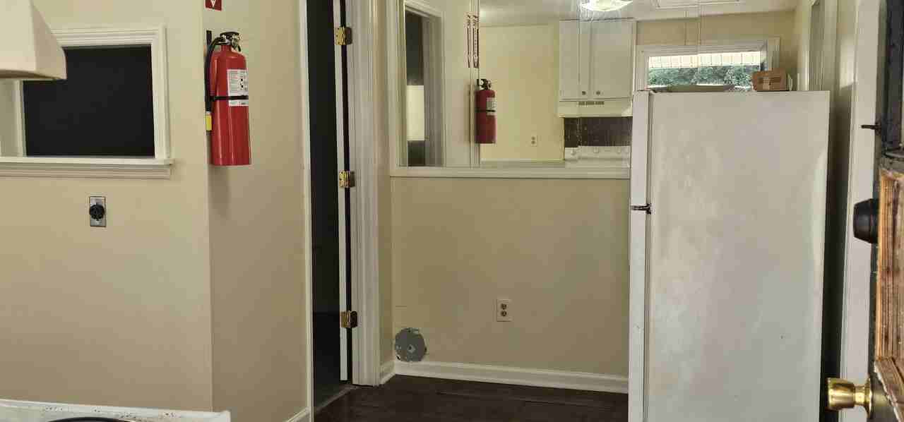 2820 Fleming Dr #B - Photo 7 of 20