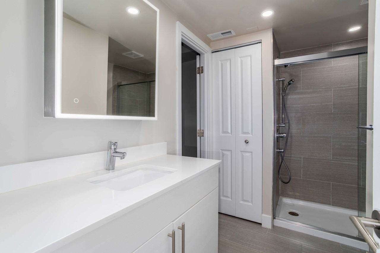 Lions Gate Apartments - Photo 3 of 30