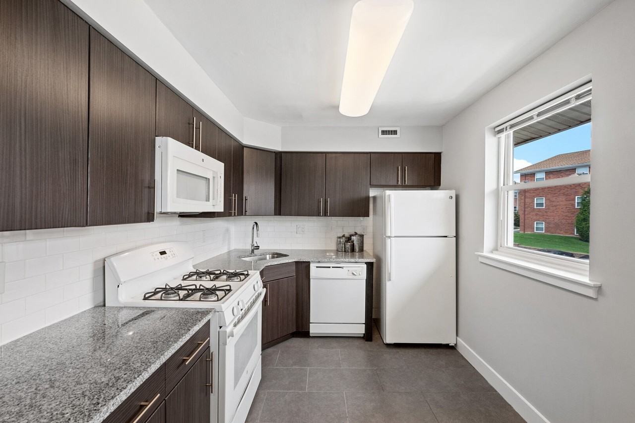 Rock Hill Apartments - Photo 5 of 27