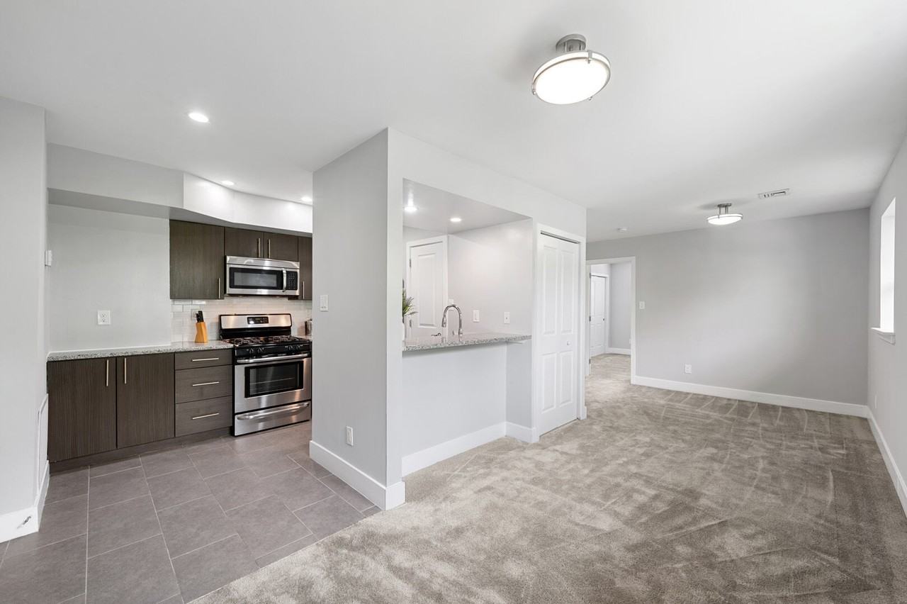 Rock Hill Apartments - Photo 6 of 27