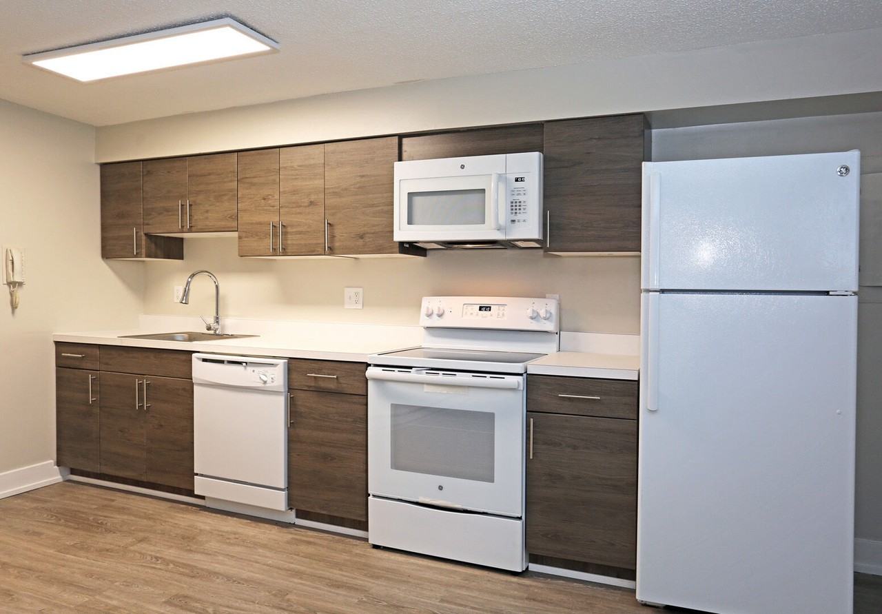 Hampton Gardens - Photo 2 of 16