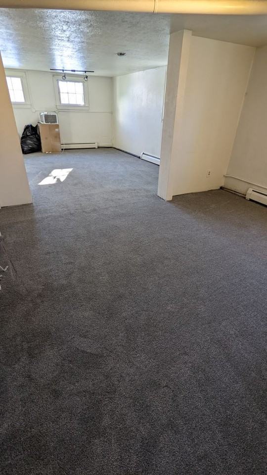 2407 Federal Blvd - Photo 6 of 14