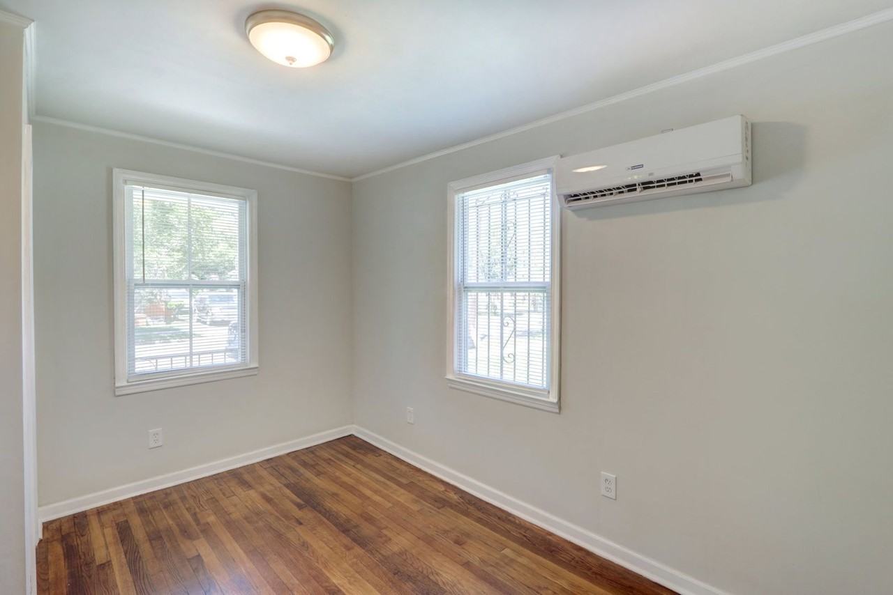 759 E Anderson St - Photo 6 of 33