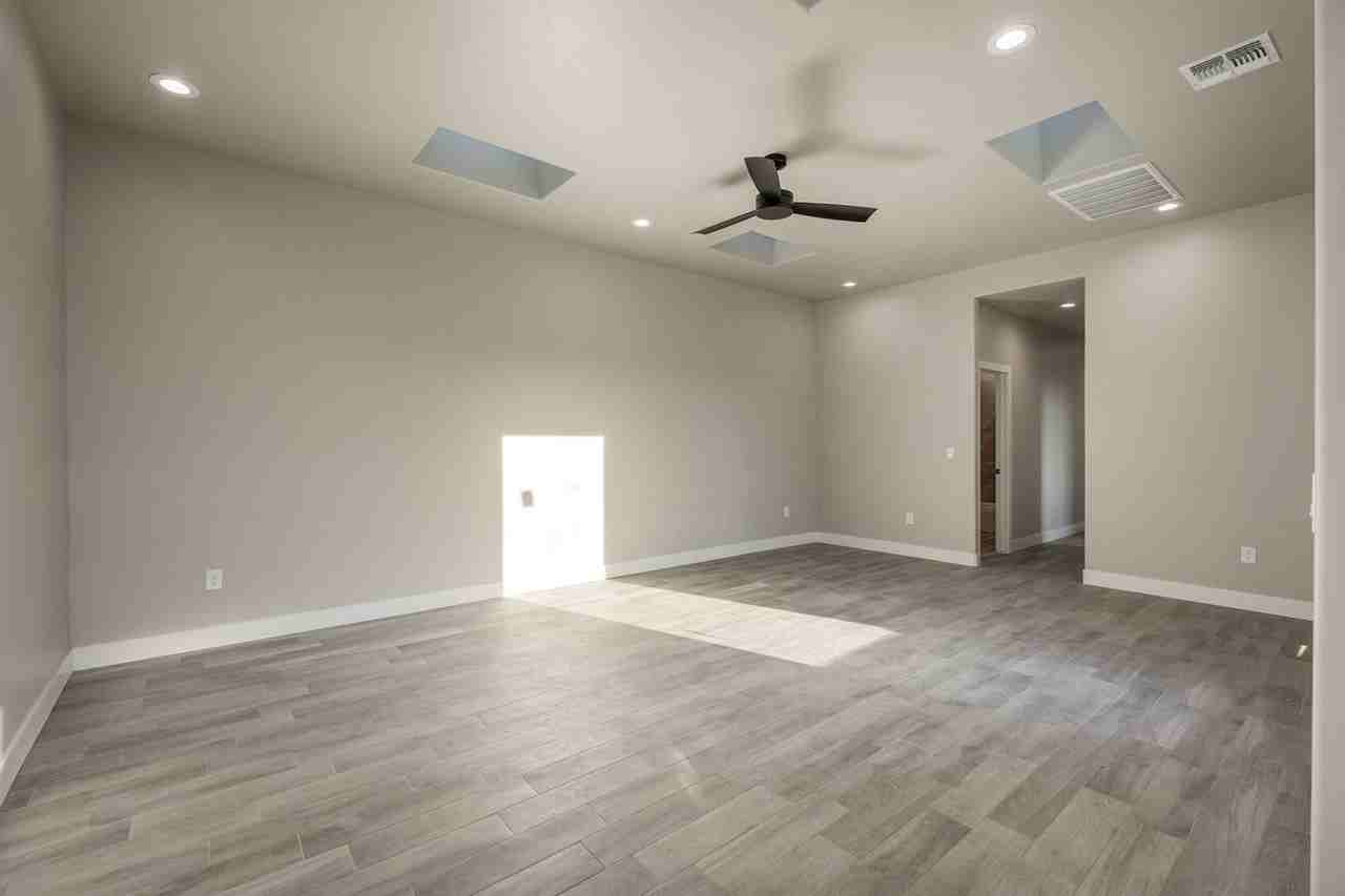 2920 Fairway Dr - Photo 5 of 25