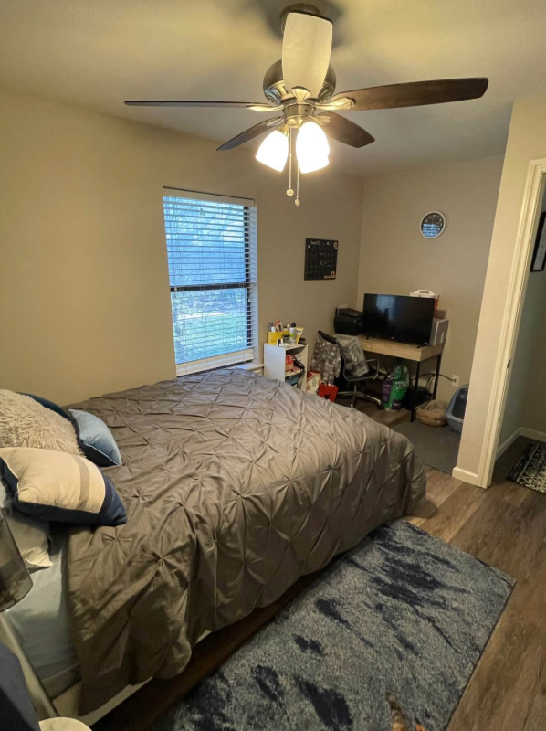 892 W Vanderbilt St #4D - Photo 7 of 10