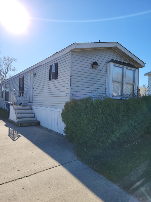 4214 Deems St - Photo 3 of 4