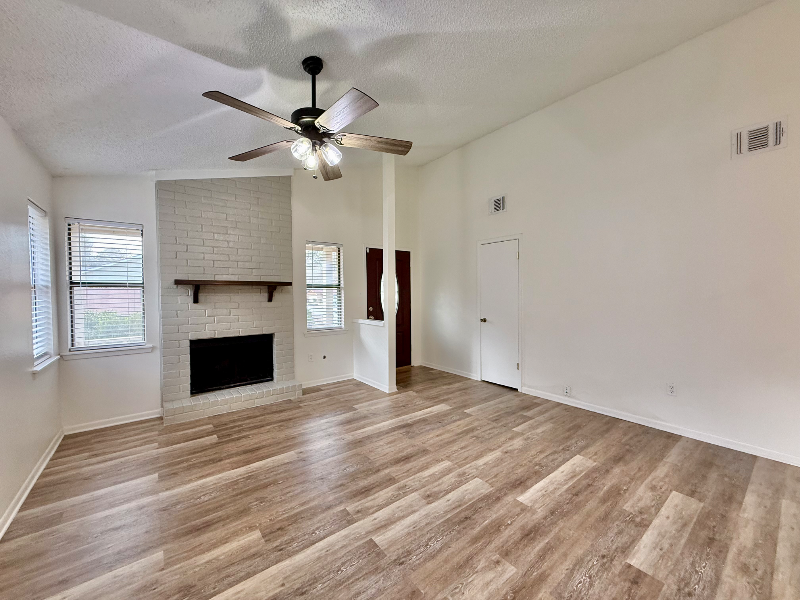 104 Forest Creek Dr - Photo 3 of 17