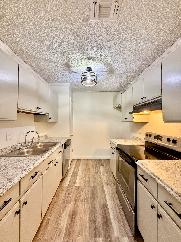 104 Forest Creek Dr - Photo 7 of 17