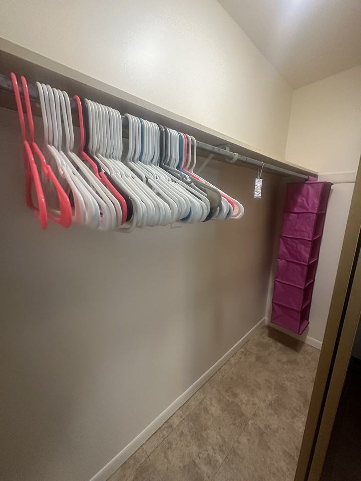 503 N Neville St - Photo 3 of 31