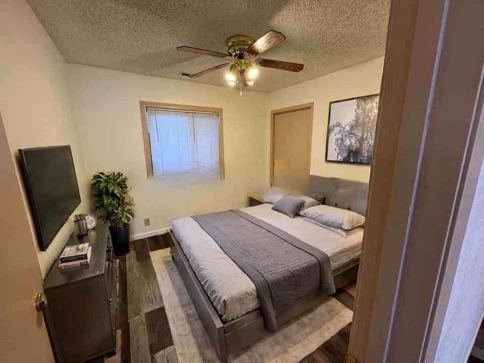 2805 3rd Ave S - Photo 3 of 8