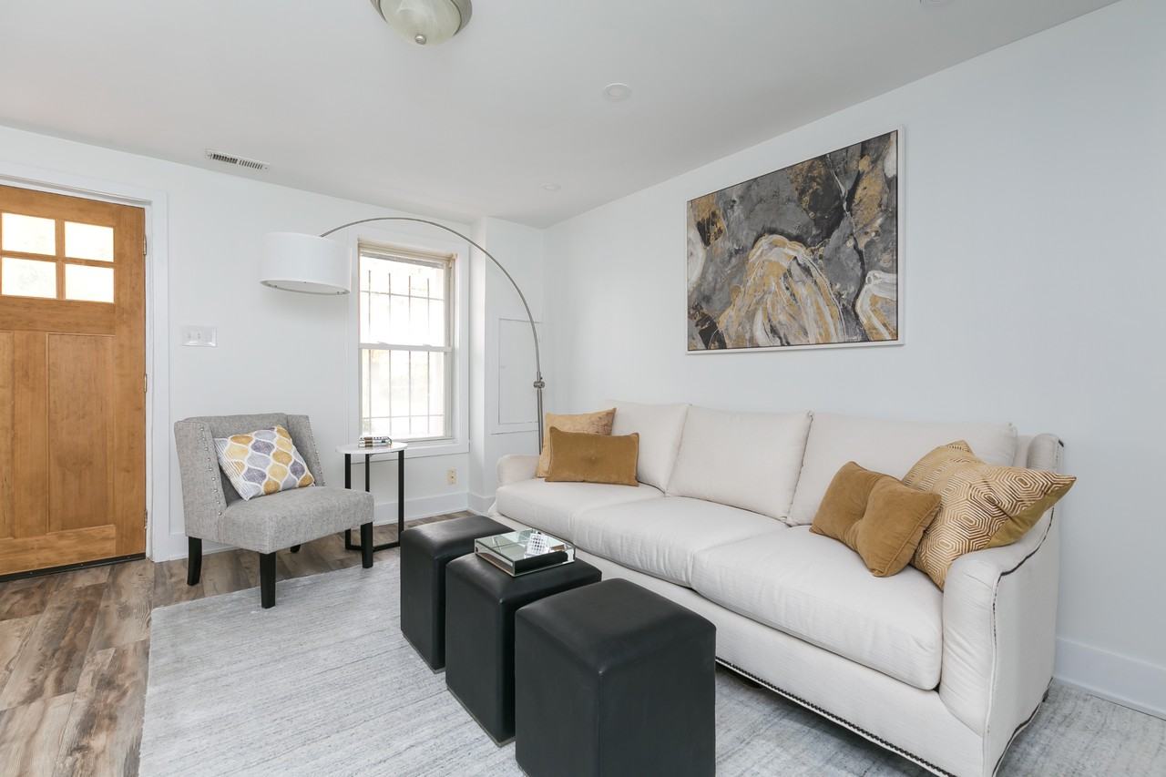 2213 Chester St Se #NA - Photo 2 of 12