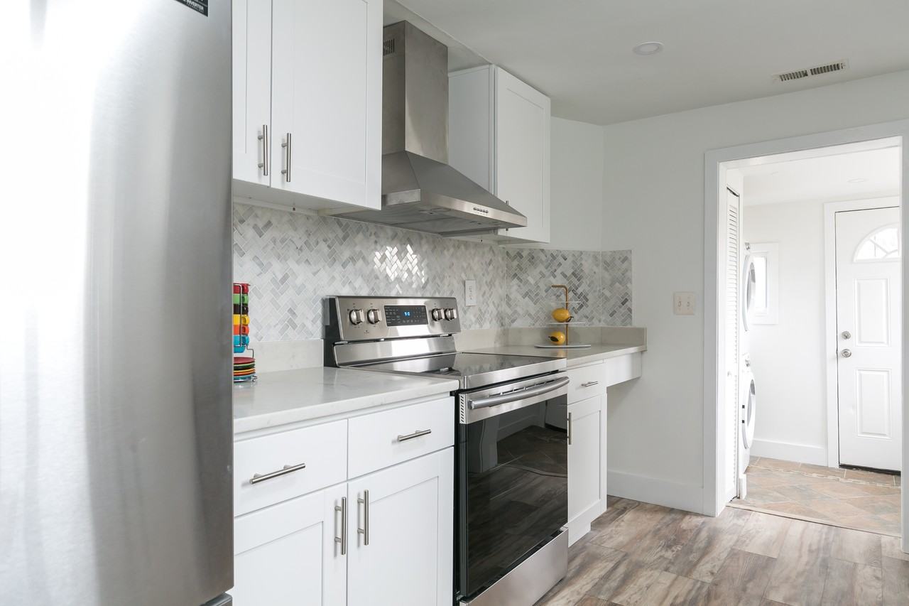 2213 Chester St Se #NA - Photo 4 of 12