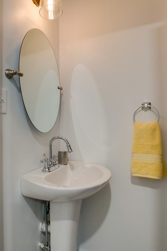 2213 Chester St Se #NA - Photo 6 of 12