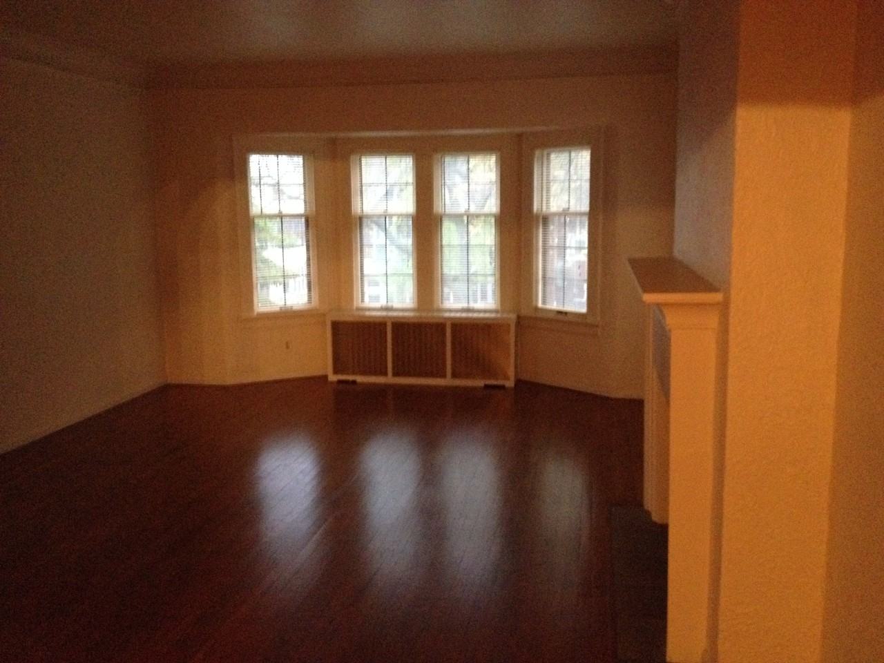 3249 N Summit Ave #NA - Photo 4 of 13