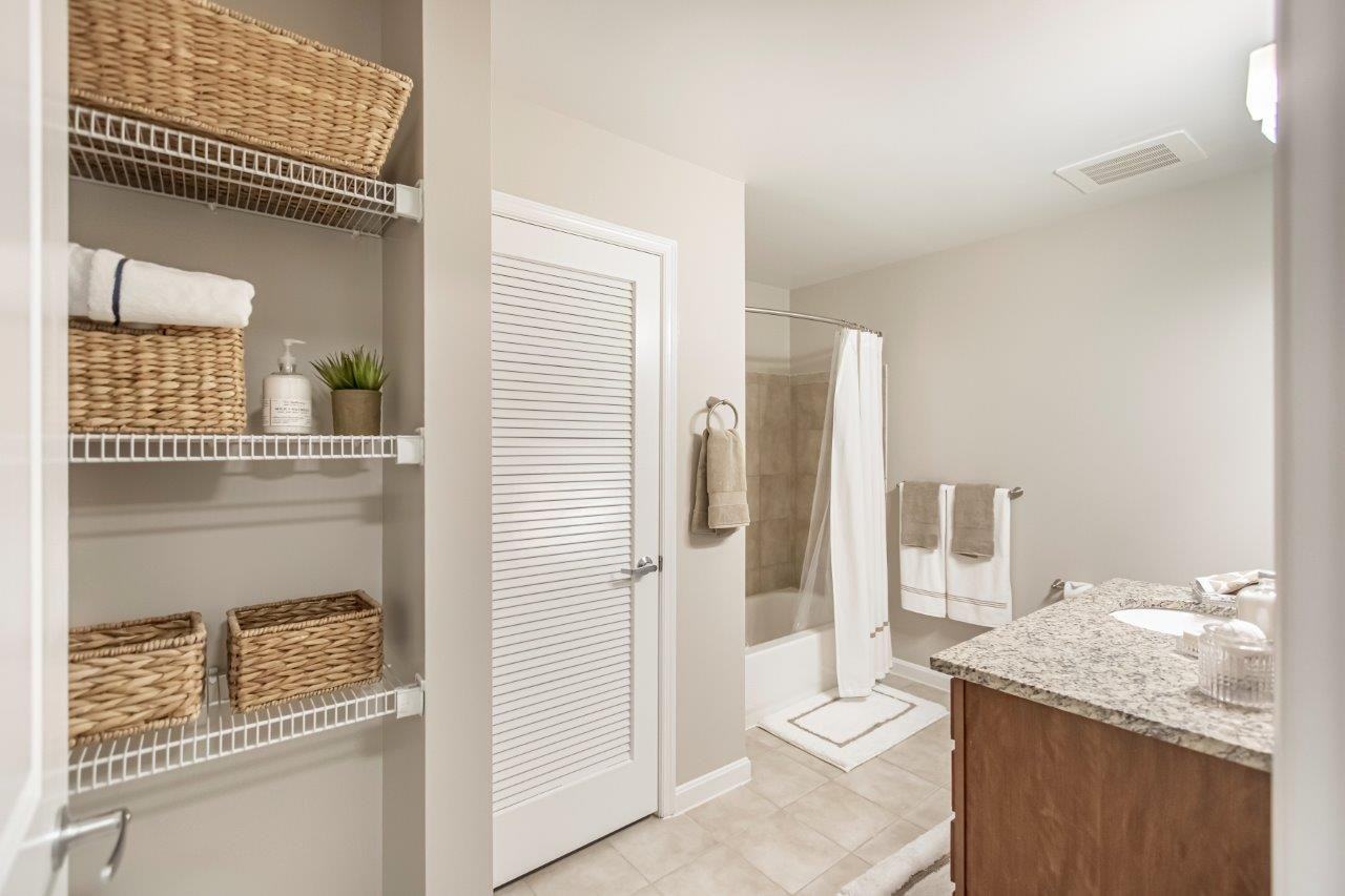 Nobe Market - Photo 4 of 50