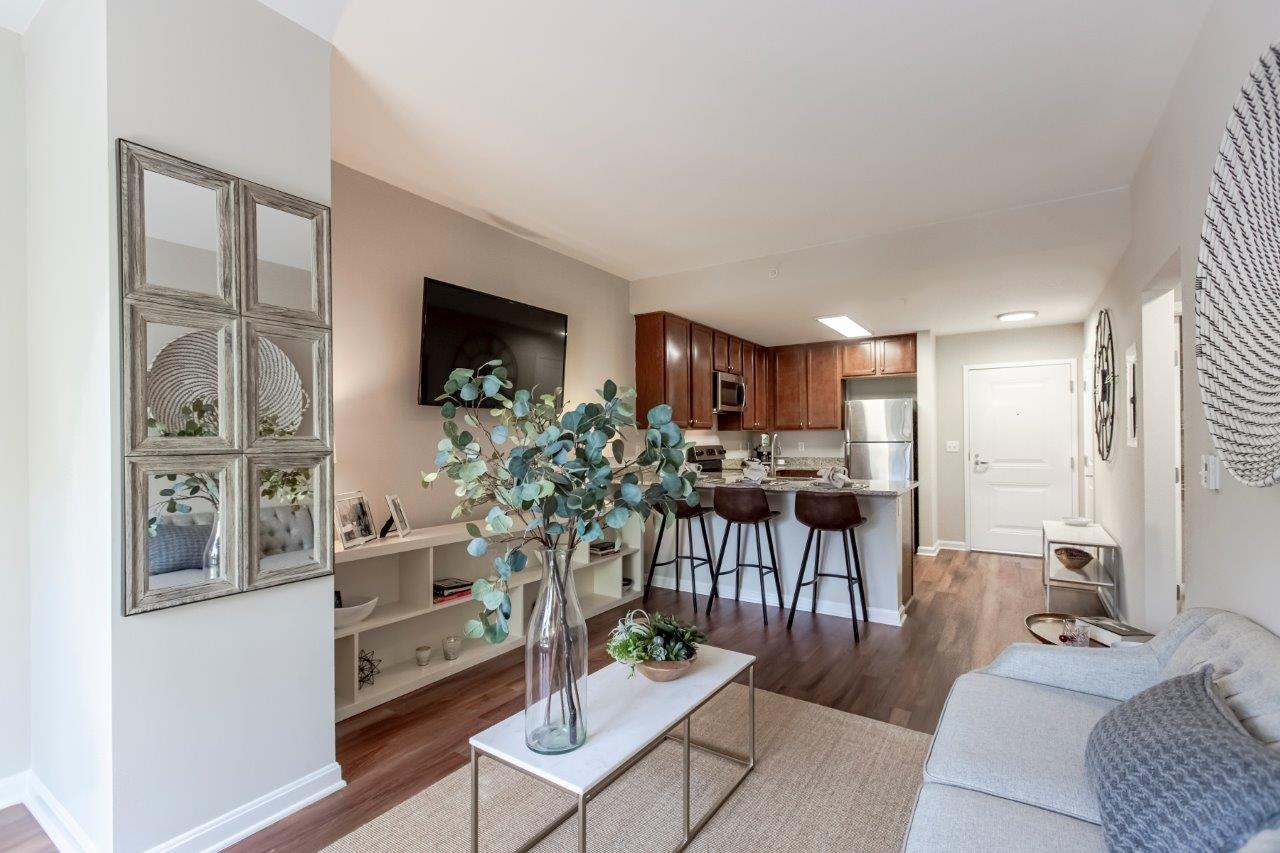 Nobe Market - Photo 6 of 50