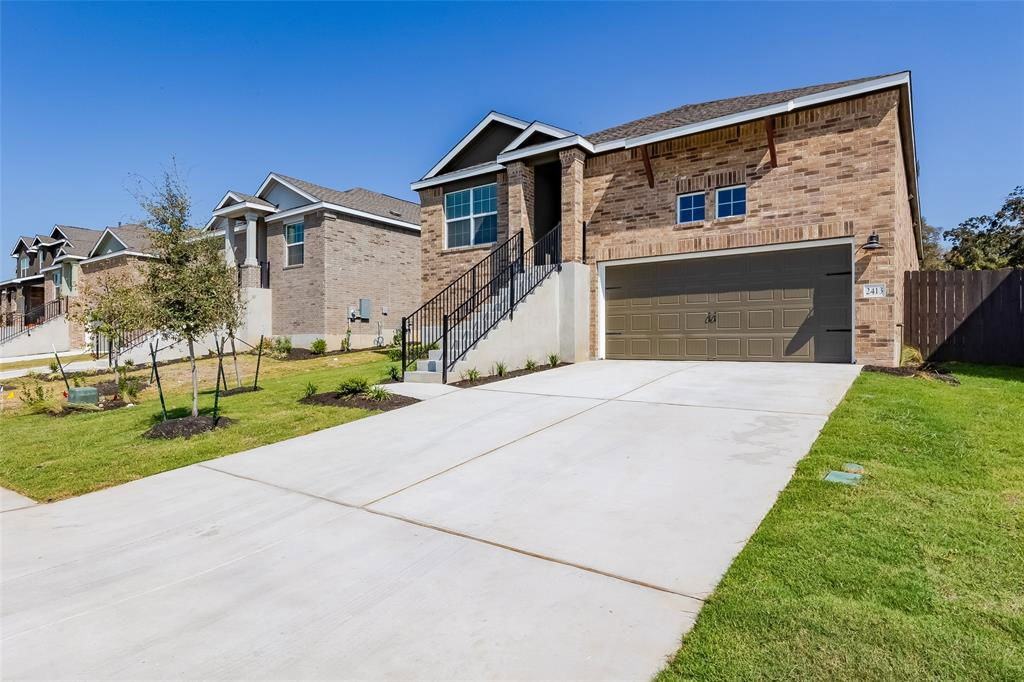 2413 Four Waters Loop - Photo 2 of 8