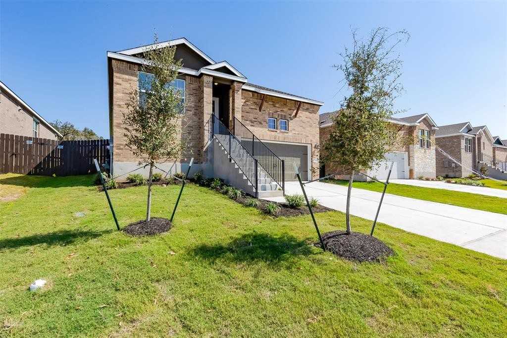 2413 Four Waters Loop - Photo 3 of 8