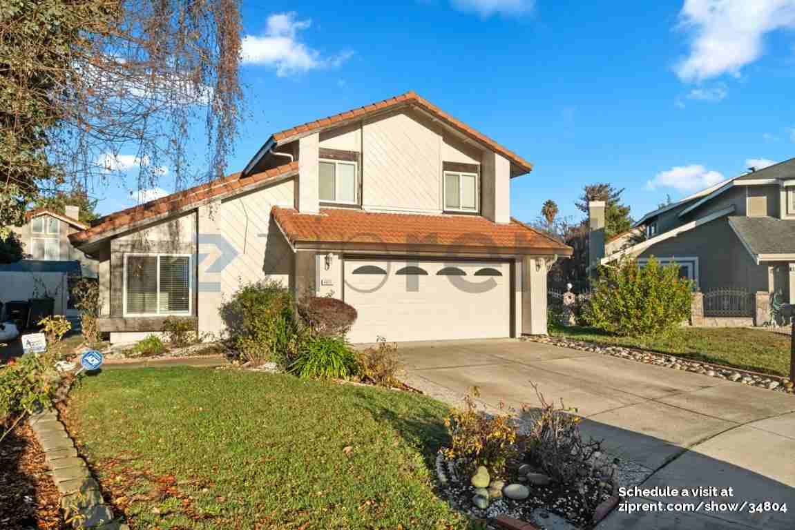 4821 Tipton Ct - Photo 2 of 32