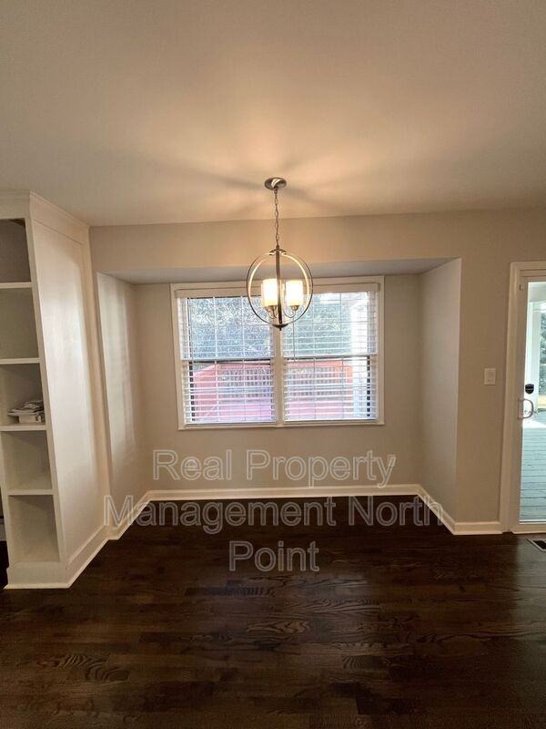 3434 Palace Ct - Photo 7 of 50