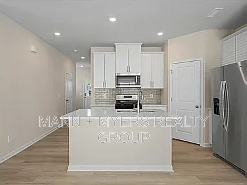 988 Rolling Fields Dr #988 - Photo 2 of 27