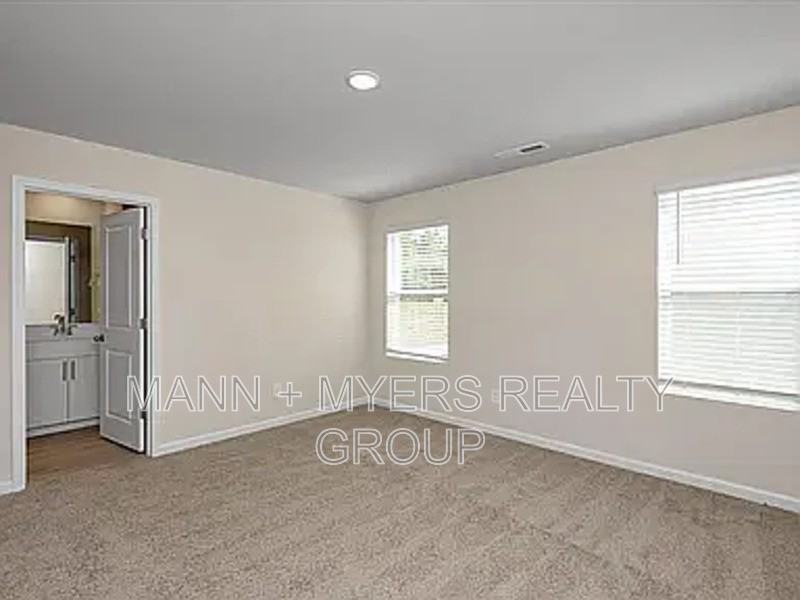 988 Rolling Fields Dr #988 - Photo 3 of 27