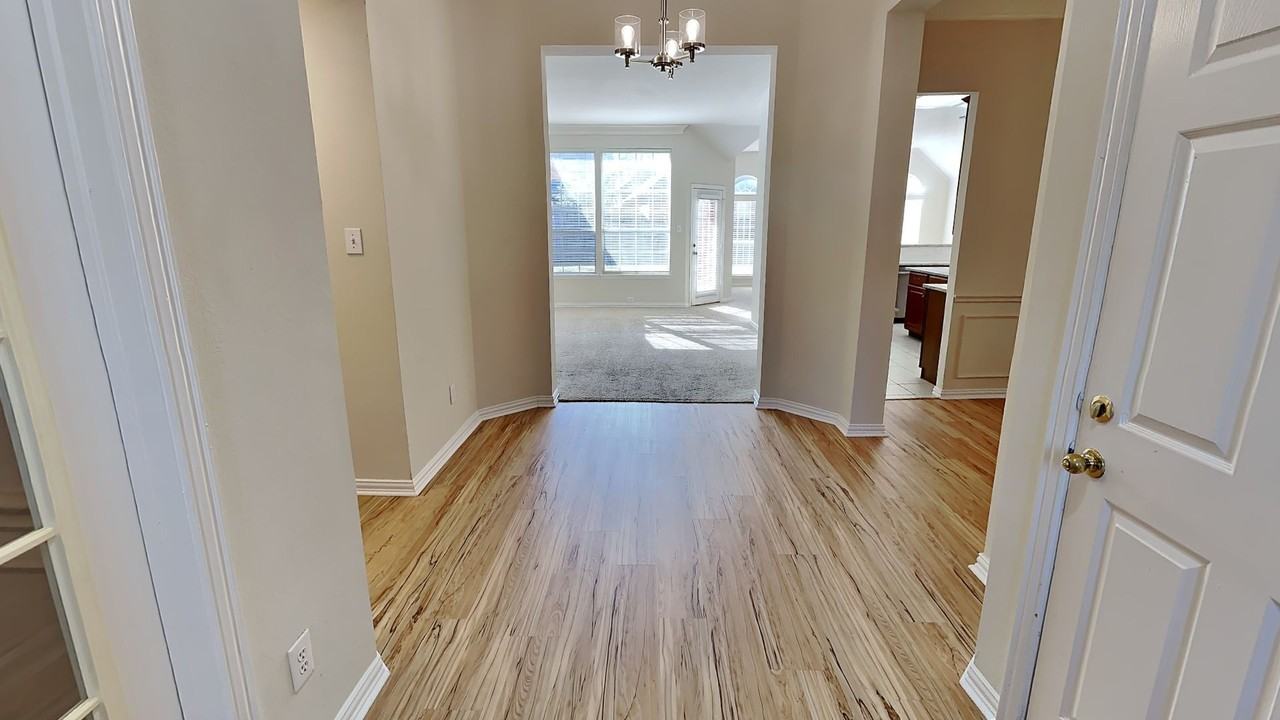 3605 Gaitland Cir - Photo 2 of 18